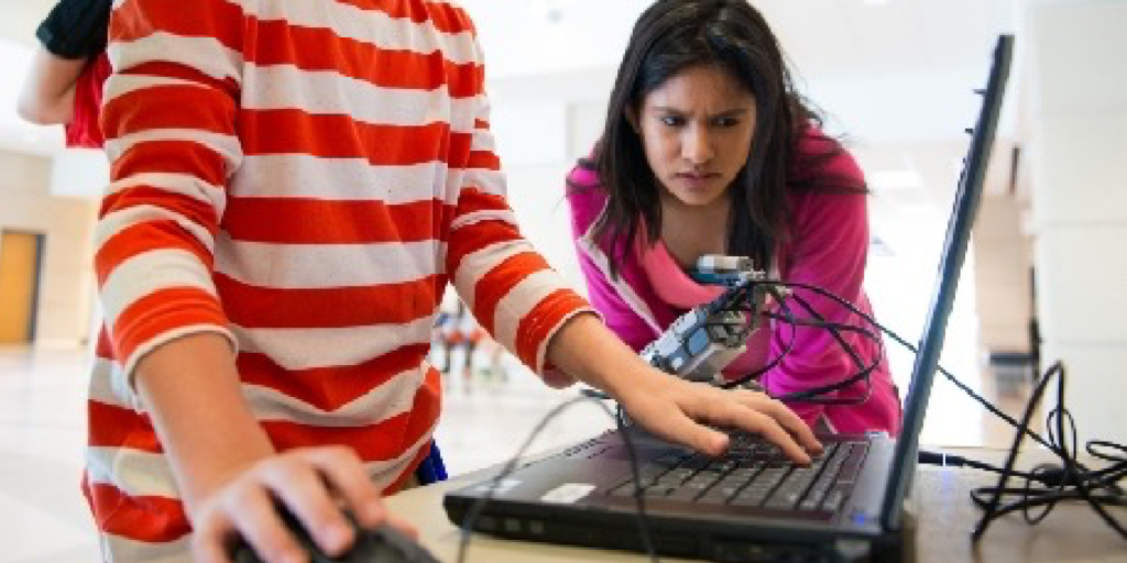 edutopia's tweet photo. Can School #Libraries and #Makerspaces Coexist? http://t.co/U9Mj1GJl0V. http://t.co/0jfJY2Vwly