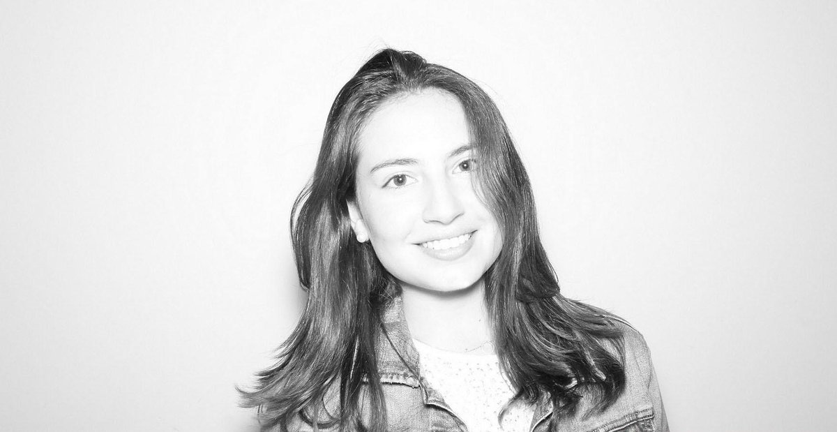 Insidewing's tweet photo. @isabellaescalon thinks about food all day everyday… well guess what? Us too 😉🍰
Welcome to #InsideWing! http://t.co/BB9mZUVkkr