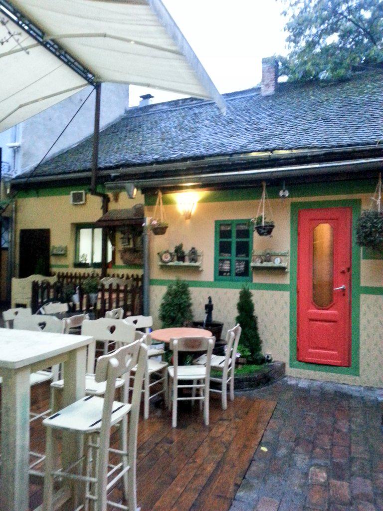 lmatic1_'s tweet photo. Place to visit #NoviSad #Restorans #travel #MySerbia http://t.co/LLlucj1A1B