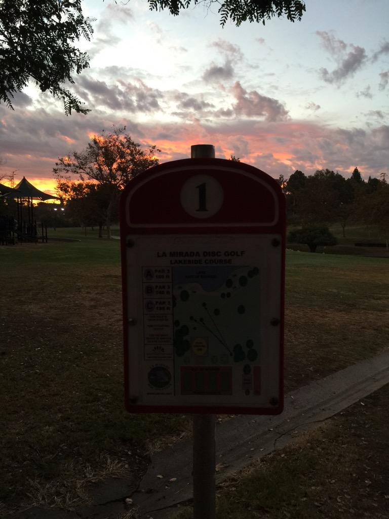 ElementDiscs's tweet photo. Sunrise round at La Mirada #elementdiscs #GrowTheSport #discgolf @Paul_McBeth http://t.co/rbwU6Kyy1l