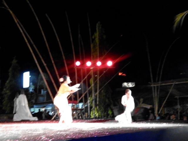 Penampilan "Duka" oleh Diane Butler &amp; Wilis Rengganiasih.  #SrawungSeniSakral #SuraBulanKebudayaan <a href="/PEMKOT_SOLO/">pemkot solo</a>