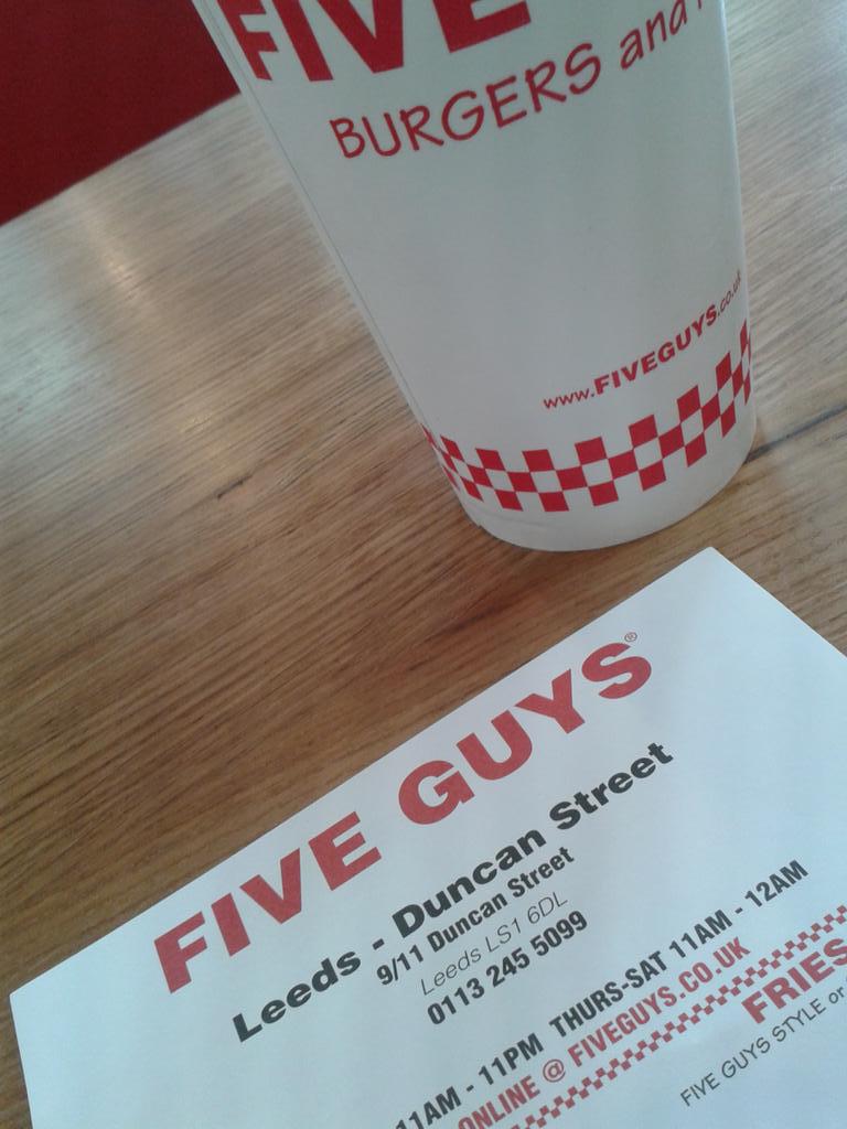 yorkshireweirdo's tweet photo. @YogscastLalna @nanosounds Finally pleased to see one in Leeds,think Duncan owns it!Grape soda was gross though! http://t.co/RflVBm7mng