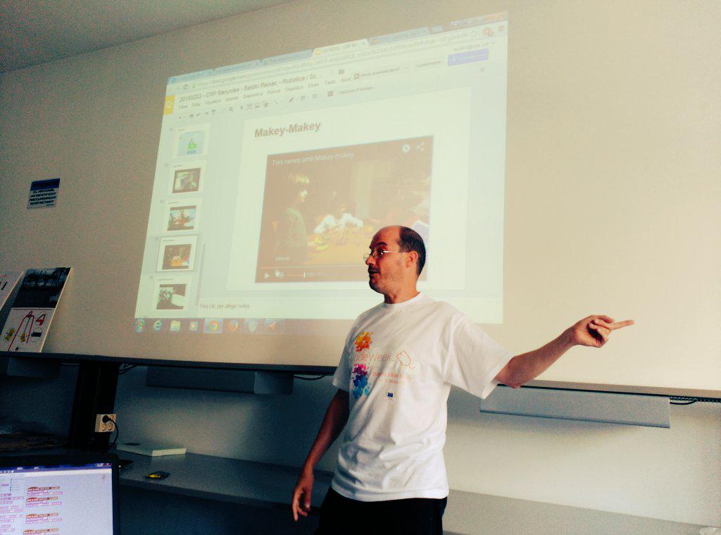 eugeniabr85's tweet image. #CodeWeek #CodeEU #CodeWeek2015 #MakeyMakey #UPC #UPCVilanova #Catalunya #Programacio #Robotica  @ArturColl