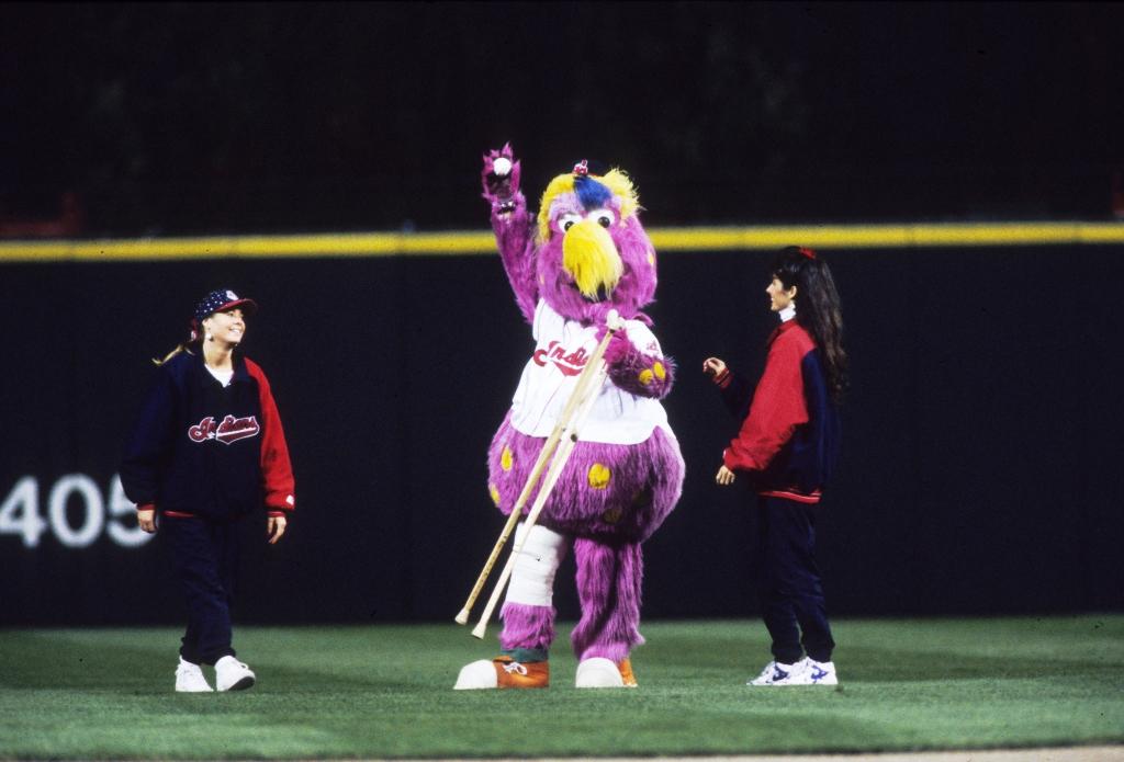 CleGuardians's tweet photo. Rise and Fall of Slider: Reliving the 20th anniversary of his fall in Game 4 of the '95 ALCS. http://t.co/7vZWXL3MuM http://t.co/p4zqYqYiZP