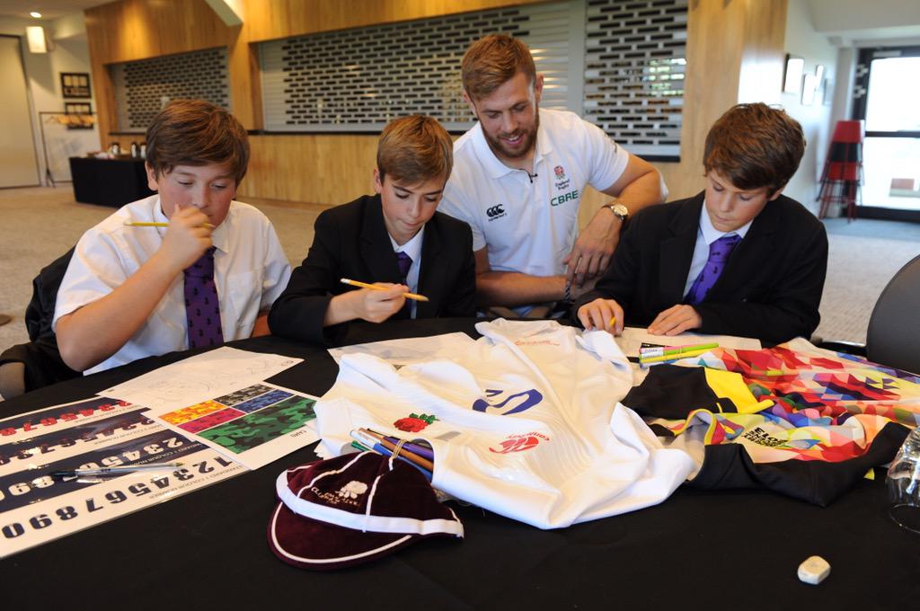 canterburyNZ's tweet photo. some fantastic designs from the #AllSchools workshop @AllianzPark with @Dmjattwood @EnglandRugby #ourCCCkit http://t.co/E4NuInHtIJ