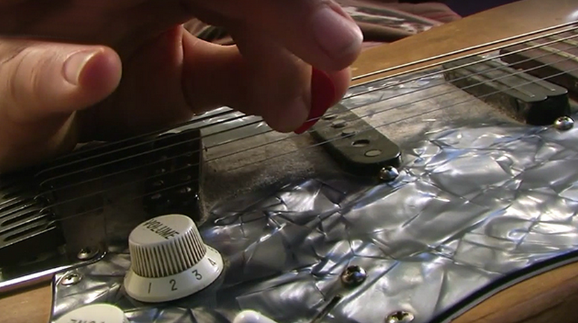 GuitarWorld's tweet photo. Discovering New Ways to Use the Minor Pentatonic Scale — TAB and VIDEO! http://t.co/h6230kpN04 #GWLesson @MetalMikeC http://t.co/LnO4rqJ8nN
