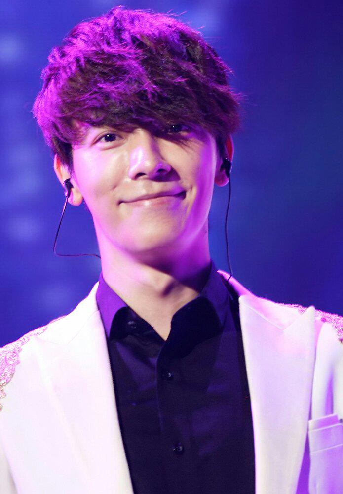 We\ll be counting the days to see this perfect smile again.. Happy birthday, prince Lee Donghae  