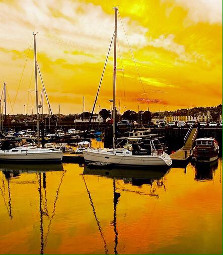 scottishautism's tweet photo. We've just been sent in these beautiful sunset photographs from Craig in Anstruther showing his #spectrumofsupport http://t.co/a6lugjivCe