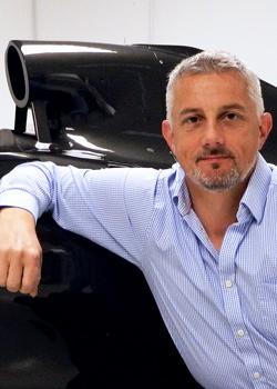 Learn more about #WrapLikeaKing Judge and UK native, Adrian Rope @totally_dynamic. wraplikeaking.com/judges