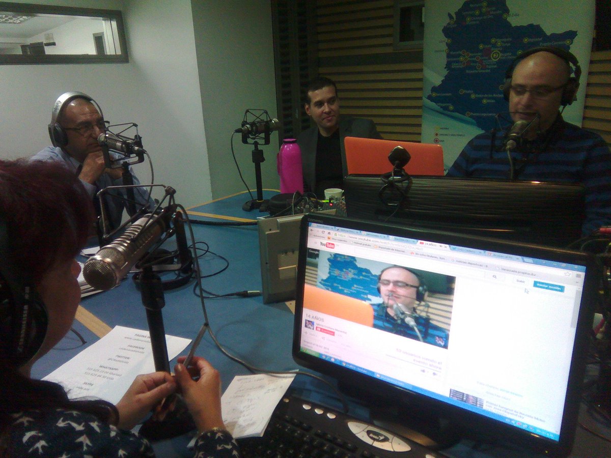 Con <a href="/titojaviersr/">Tito Javier Scarpeta</a> <a href="/gracenocua1/">GRACE NOCUA LESMES</a> @jreneduran <a href="/KROLINARODRI/">CAROLINA RODRIGUEZ</a> en compañía de <a href="/JoseOrdonezJr/">MundoJoseOrdoñez</a> celebrando #14añosconvida