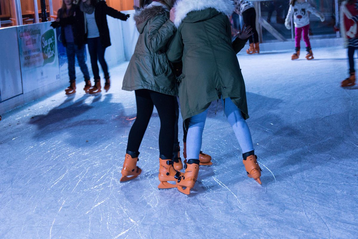 basia_wilson's tweet photo. It's WIN time! A family ticket is up 4 grabs 4 iceskating @RTW_Xmas
http://t.co/P69Ik0EObr #iceskatingcompetition http://t.co/xh8979XnqR
