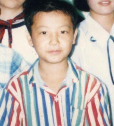  Happy birthday, Lee Donghae! Enjoy your day!! Go well; we\ll wait for you to come back healthily  