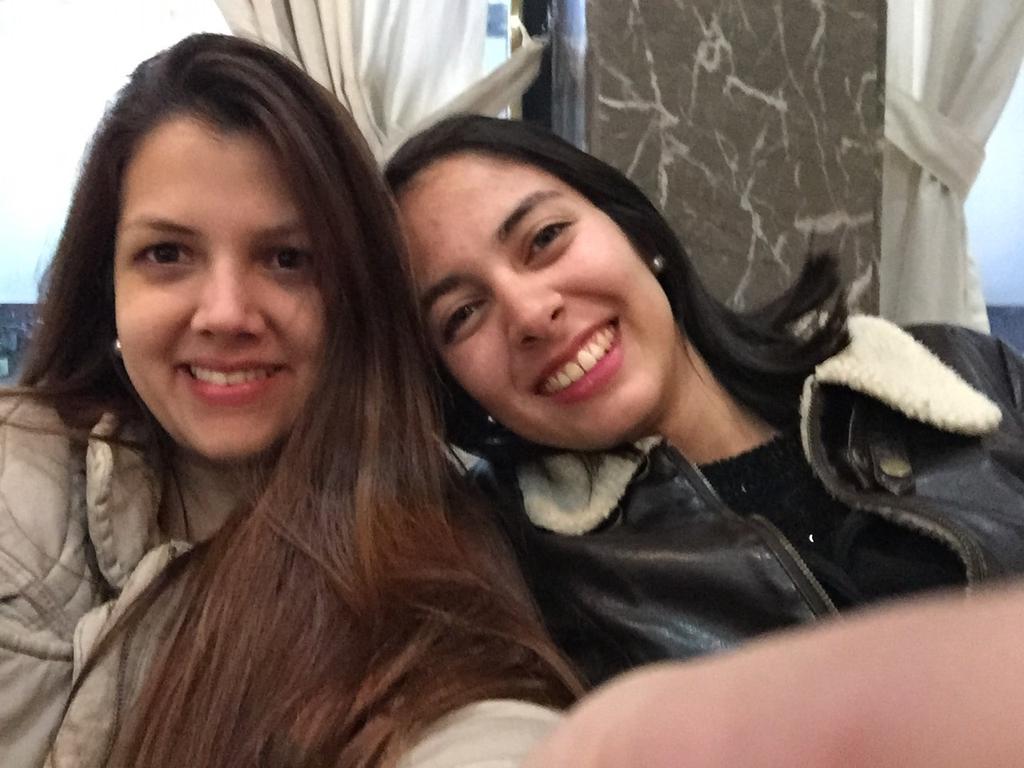 karipedrozo's tweet photo. @fatimaojeda_  nuestro amaneceeeerr! Jajajaj Chau. http://t.co/cZ0tjYujhQ