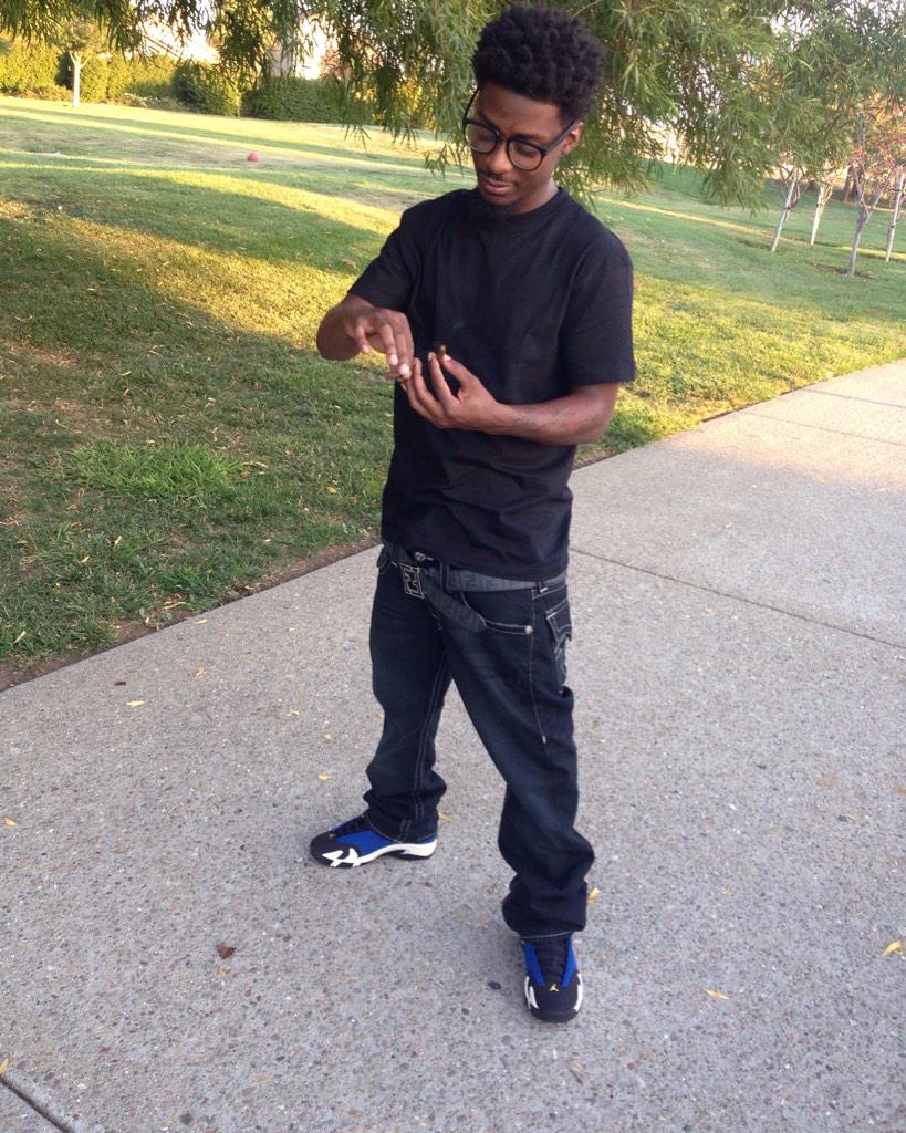 Playareese300's tweet photo. I'll give up everything to bring my brotha back🙏🏾🙏🏾🙏🏾💯💯💯💯 MGM 4eva!! http://t.co/nab2KhhCgH