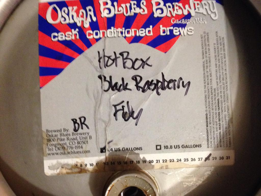 twentytap's tweet photo. 6 lines of @oskarblues tonight! Special pin of TenFidy! Fall menu starts today #humpday you deserve it! http://t.co/bTrDNNsPbn