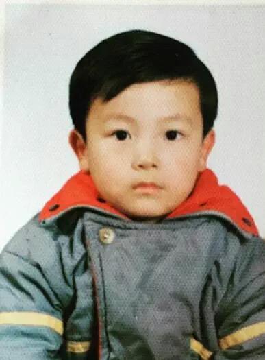 Happy birthday my forever 5 years old kid lee donghae!!!  