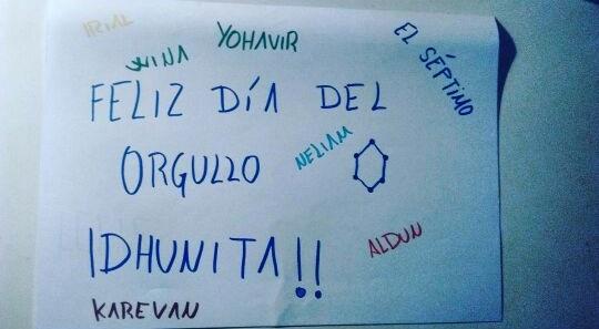 amoraidhun's tweet photo. Y asin decimos nosotros FELICIDADES A TODOS/AS IDHUNITAS y a @_LauraGallego  😊 http://t.co/aR41VexvX2
