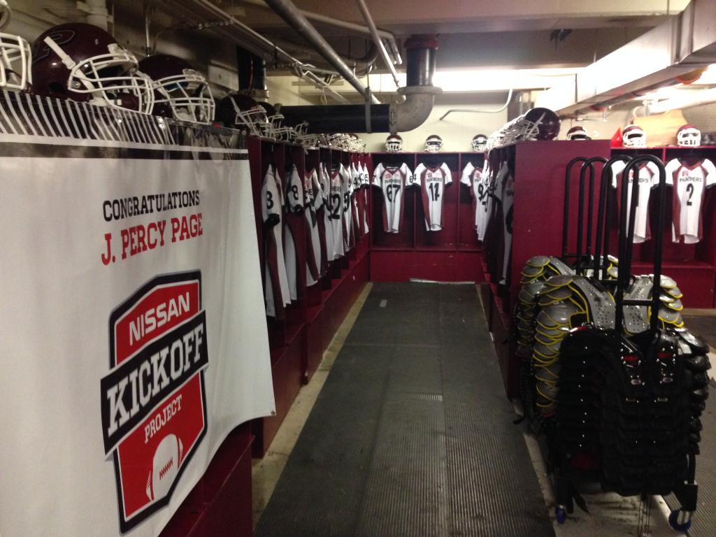 nissancanada's tweet photo. The Panthers ready to pounce! #NissanKickoffProject is proud to provide J Percy Page w/ new gear gear @EdmontonEsks http://t.co/NuoXt3wHfc
