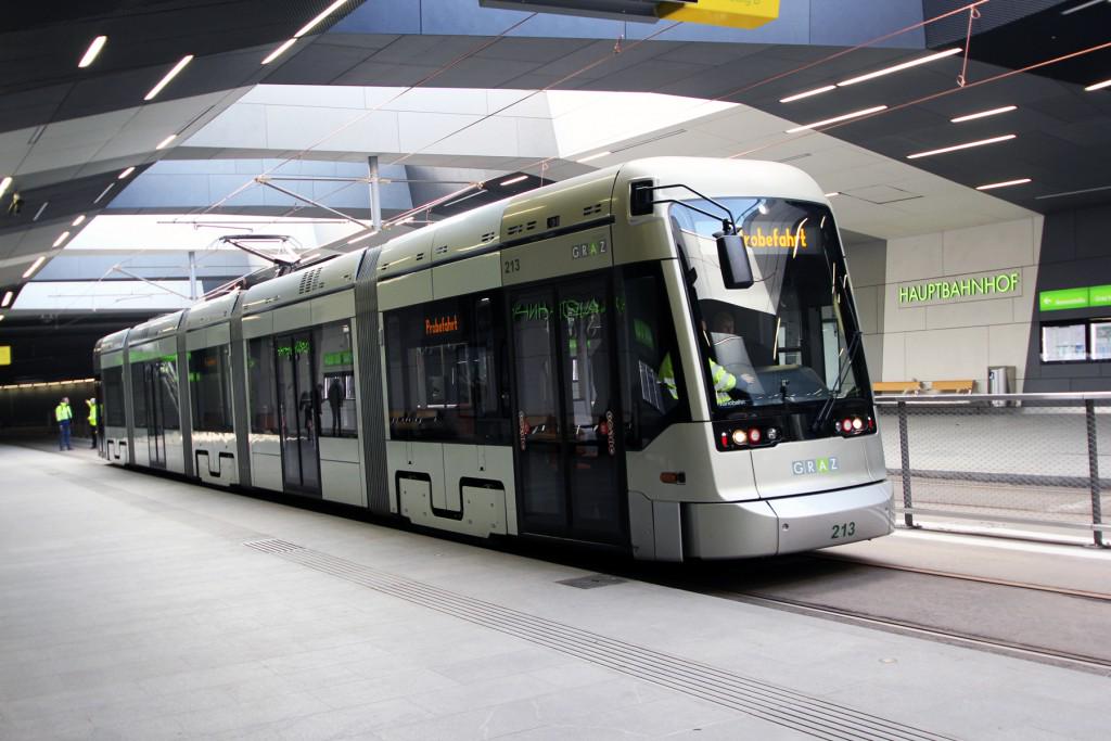 RegioReporter's tweet image. #Bremen | Ältere Frau stirbt bei Straßenbahn-Unglück - regional-reporter.de/?p=4074