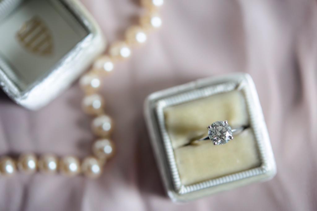 emilymphotos6's tweet photo. You just HAVE to see their #first look!! It was so epic! #raspberryplain #WeddingWednesday http://t.co/iqaYnxG9JT http://t.co/5WXtfKpozy