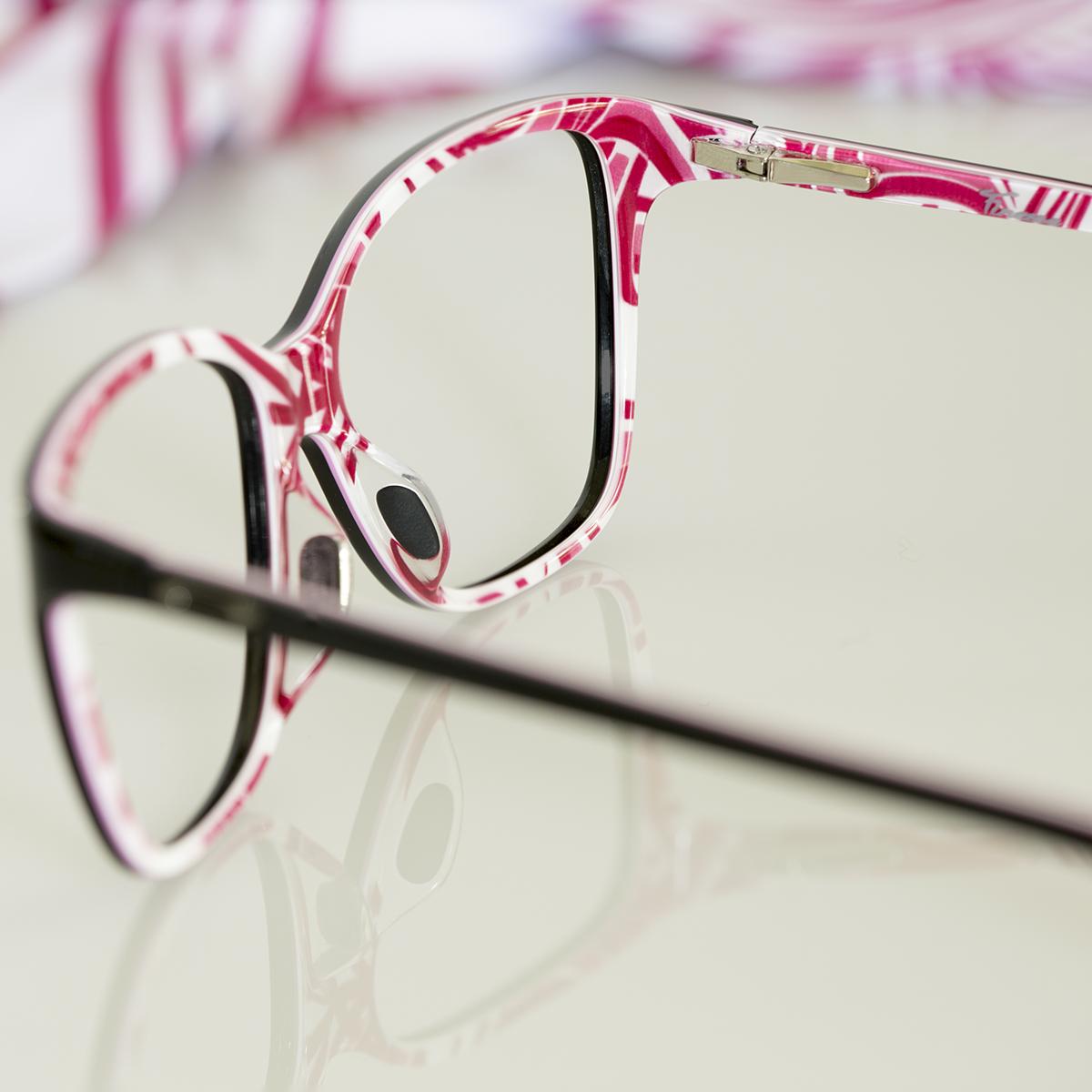 oakley's tweet photo. Supporting #breastcancerawarenessmonth with @YSCBuzz #oakleydropin &amp; #oakleyfinesse. http://t.co/kYQOoDtPd5 http://t.co/Y5QHC57uTD