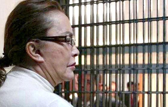 Autorizan a Elba Esther Gordillo atención médica fuera de Tepepan - CRT5x8yWIAEmxQT