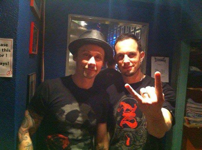 ALTERBRIDGEPASI's tweet photo. @alterbridge @MylesKennedy @MarkTremonti 
#PERFECT   #PICTURE http://t.co/zvMrVGg7Ub