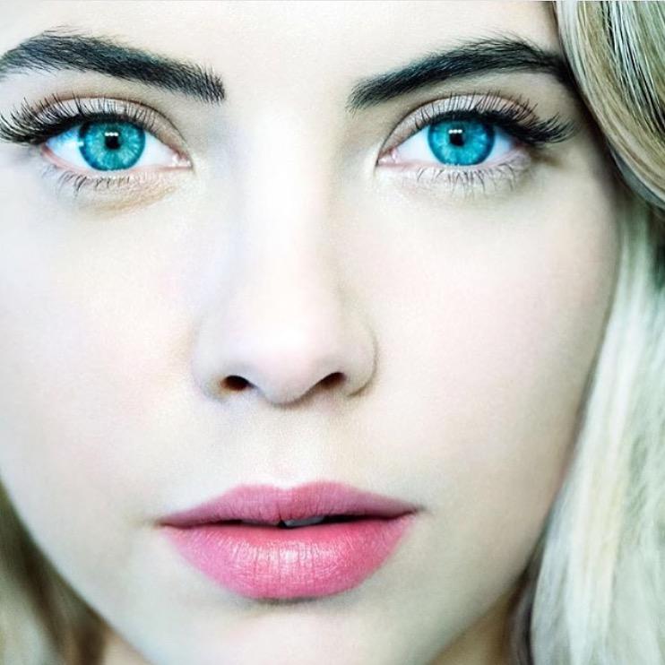 ColetteCarr's tweet photo. my very first #wcw is @ashbenzo http://t.co/coocODZ7Ad