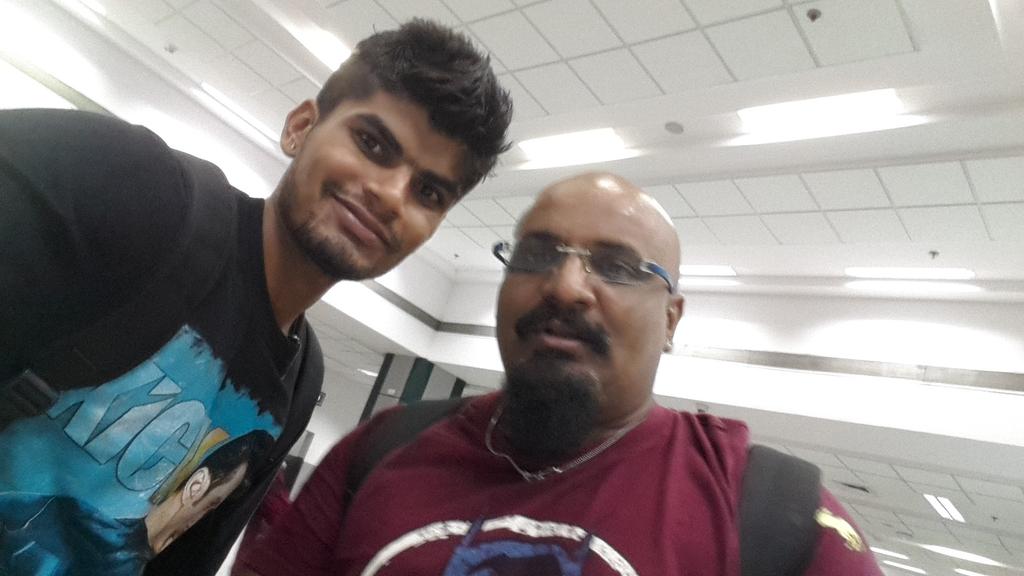 Kunjuisback143's tweet photo. Arvind Vegda Rockssssss http://t.co/Tw4payBBkS