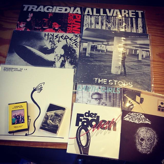 sorrystate's tweet photo. New stuff and restocks on today! #sudor #juanitaylosfeos #allvaret #thestops #slimymember #earthgirls #worse #dirtc… http://t.co/27c7K8njCs