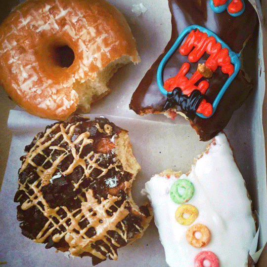Earth_Fam_Fun's tweet photo. These (vegan doughnuts from Voodoo Doughnut)are now available here http://t.co/BlWbaYA039 http://t.co/uRRvILa8Wu