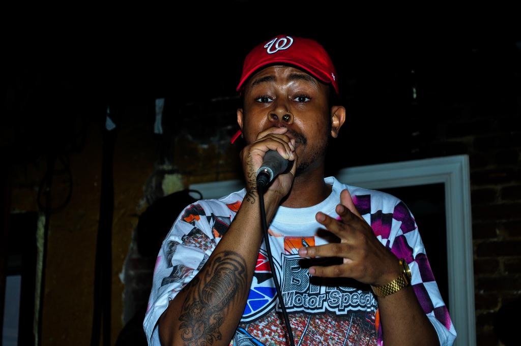 ebonijazzmine's tweet image. Catch VA's Finest, @SuperNikeNando in new single! m.soundcloud.com/supernikenando… #ebonijazzmine #A3C #ApacheCafe