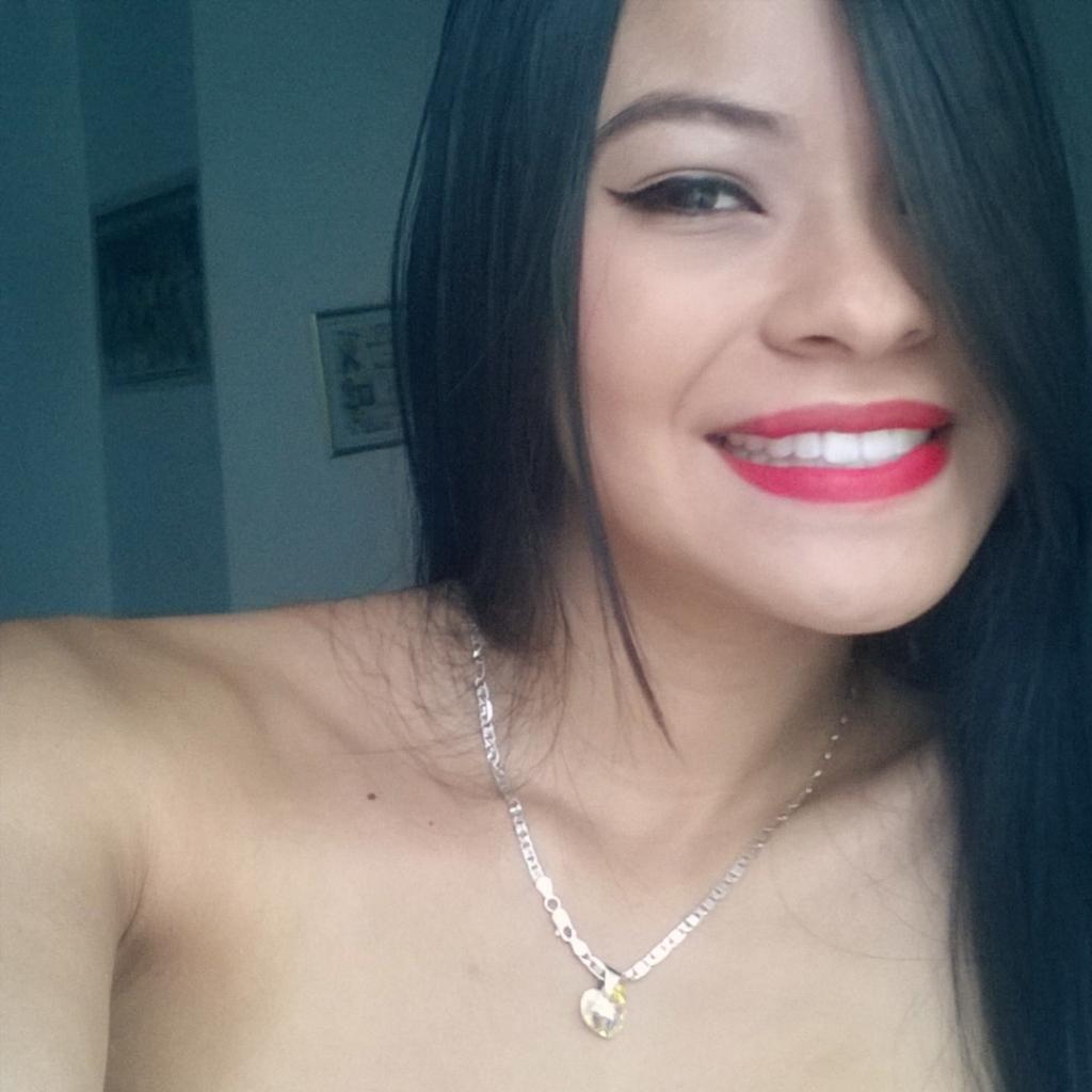 AngiieAz's tweet image. Sonriéndole a la vida cada dia mas ! Gracias Dios😇