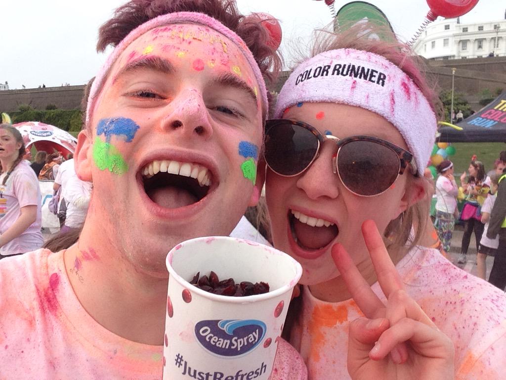 RobertJamesBone's tweet photo. Cranberries to finish the #Happiest5k hit the spot: go on, exercise, eat healthy, #JustRefresh!😊 You'll feel great 😄 http://t.co/NxVA9gOEcX