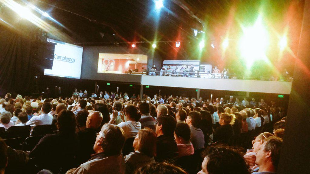 JRLaboulaye's tweet photo. Presentes en el acto de los dirigententes de Cambiemos! El 25-10 sumate vos también! http://t.co/kvufP2Cpby