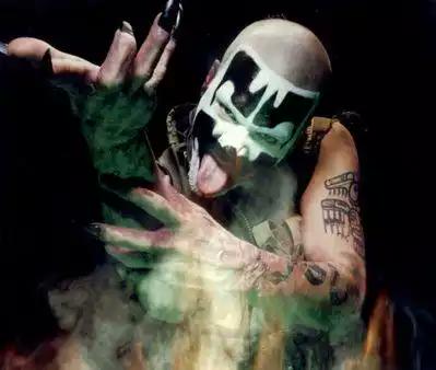 Happy Birthday Shaggy 2 Dope! Thank you for 16 years of inspiration. Much MN love! 