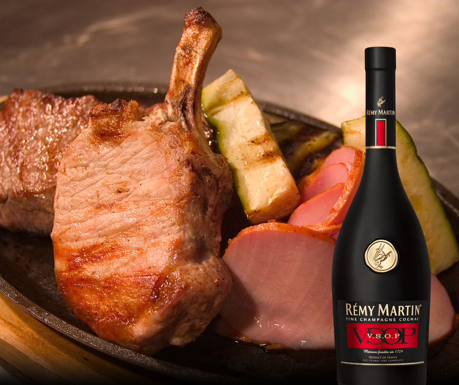 RemyMartinCarib's tweet photo. Dinner is not complete without your favourite VSOP. It's a Rémy Martin night! http://t.co/lItM0jiDWJ