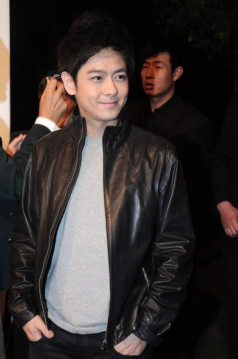 Happy birthday jimmy lin!!..god bless you and your family!!.. 