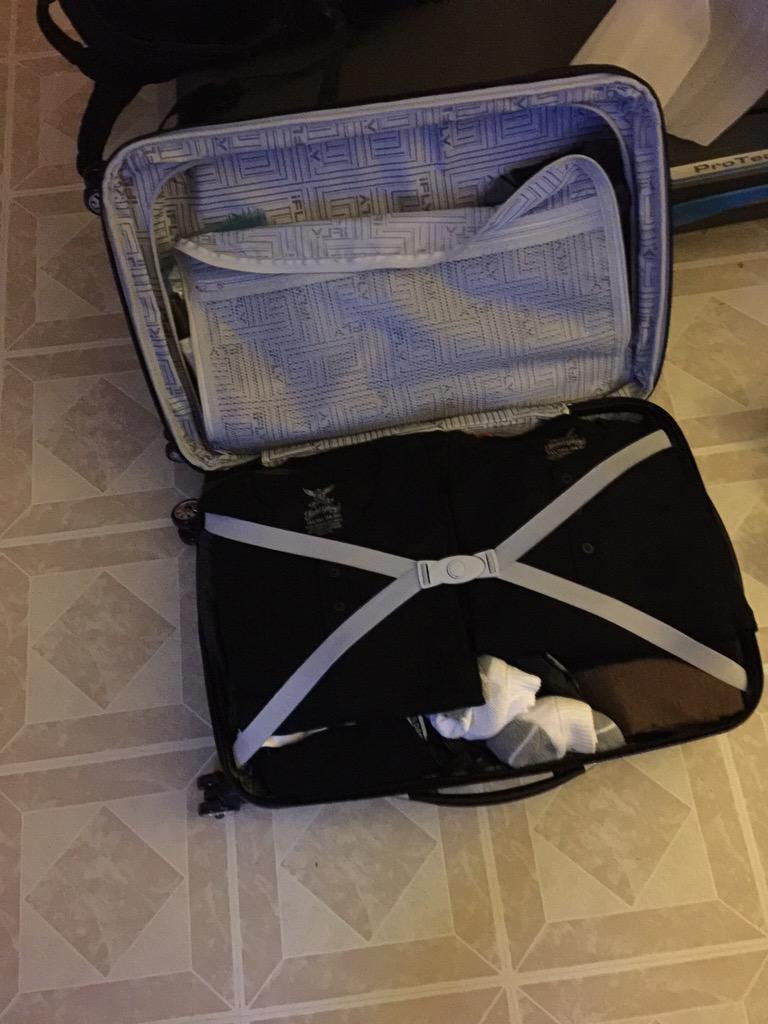 Last min. pack'n b4 2morrow. Germany-Amsterdam-London- Norway, Roland &amp; A&amp;H. In Europe for 2wks. #bizness1st