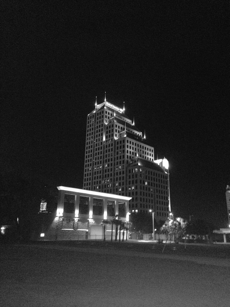 GoGlobalES's tweet image. What #Florida city is this building in? #LoveFL