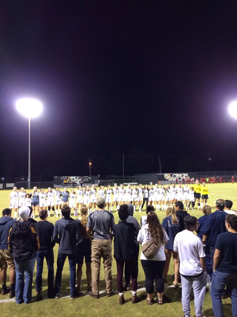 wcsFVHS's tweet photo. Love seeing you guys with the victory alma mater. So proud of you tonight. Keep on keeping on! http://t.co/b5qM5nTtnk