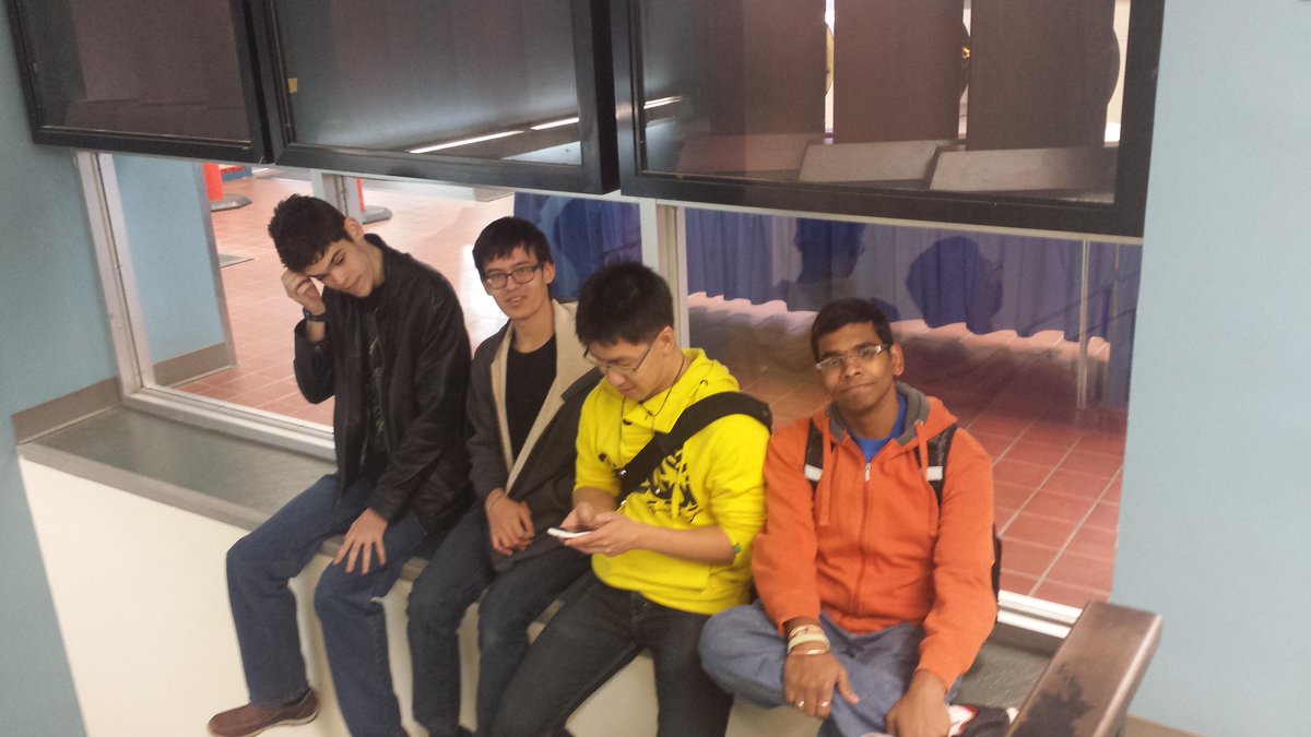 ricebeansallday's tweet image. Sitting on a ledge bordering stairs with an award cabinet -K #SelfieHunt #riceandbeans #dmit1001 @PERRY_CHAHAL