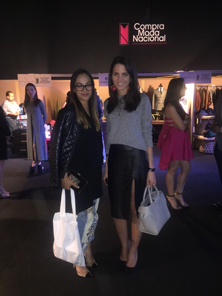 ModaNacional's tweet photo. Pabellón CMN por @ML_Moda en @fashionweekmx con @kellytalamas @VogueMexico #MBFWMx #MLModa #UnaDeMéxico http://t.co/GQbMGPQMco