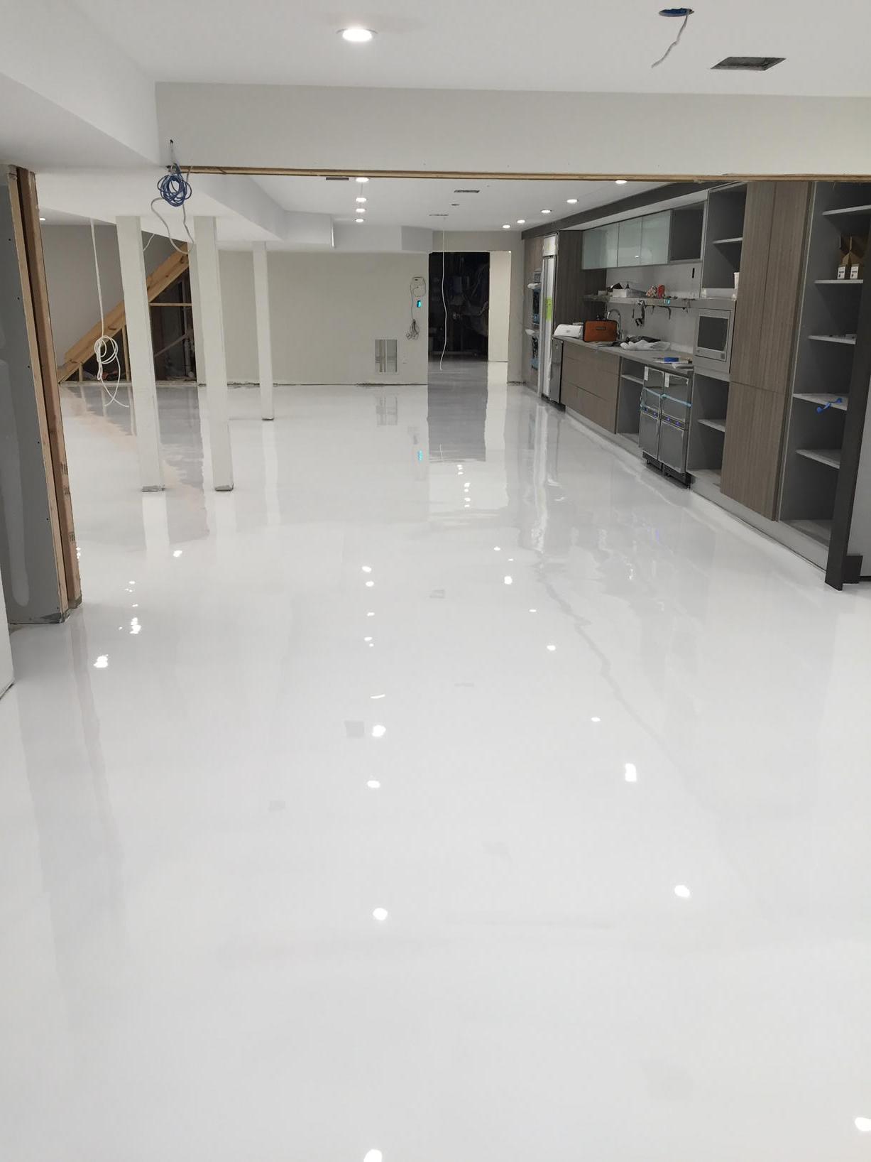 X 上的Epoxy Plus：「One of our customers just installed this white epoxy floor  in their basement. (EP-E200)    / X