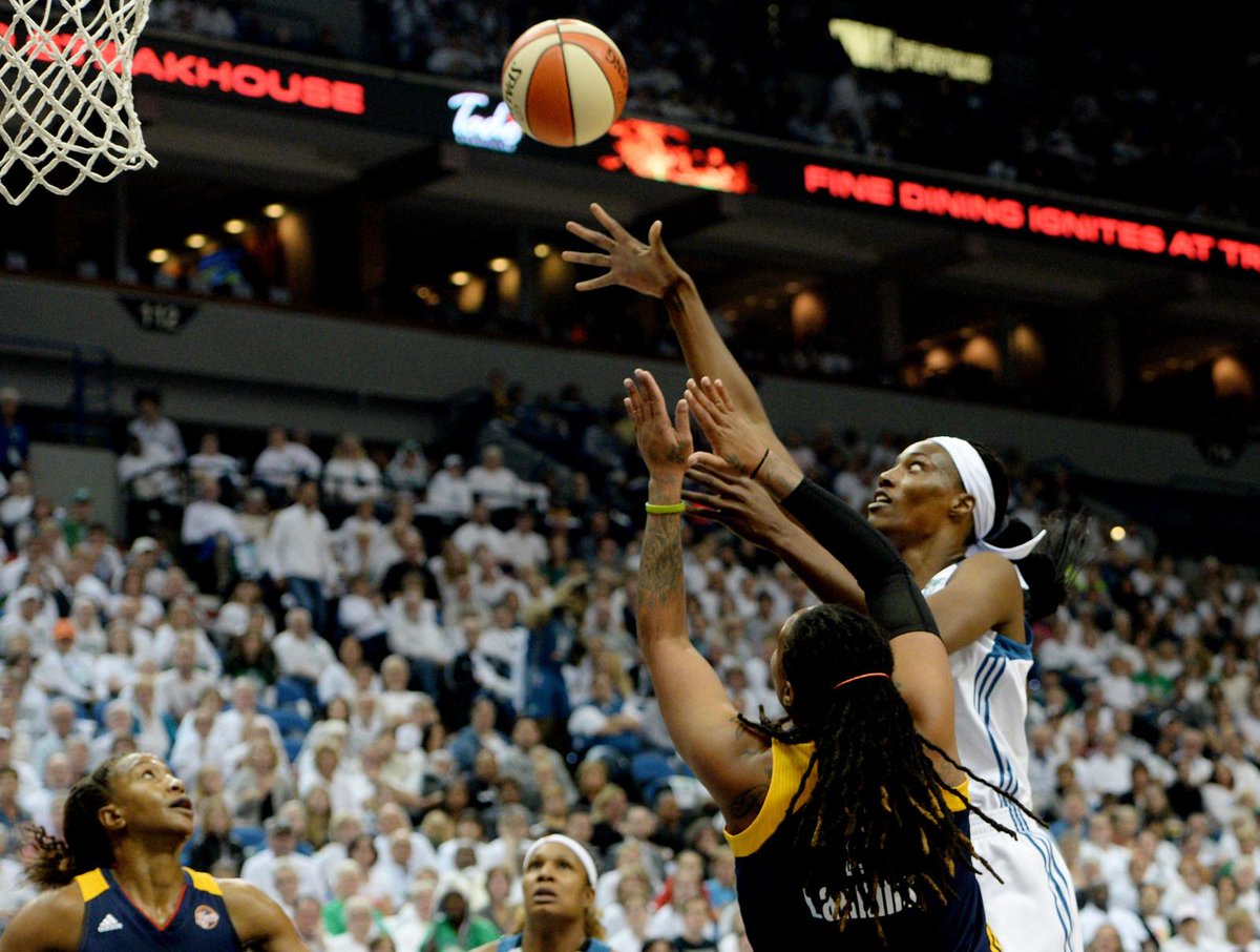 PiPressPhotos's tweet photo. #Lynx #mnlynx beat #Fever to claim #WNBA Championship
#mayamoore #seimoneaugustus 
http://t.co/NA4Z2zYhM0 http://t.co/XegEZin6u4