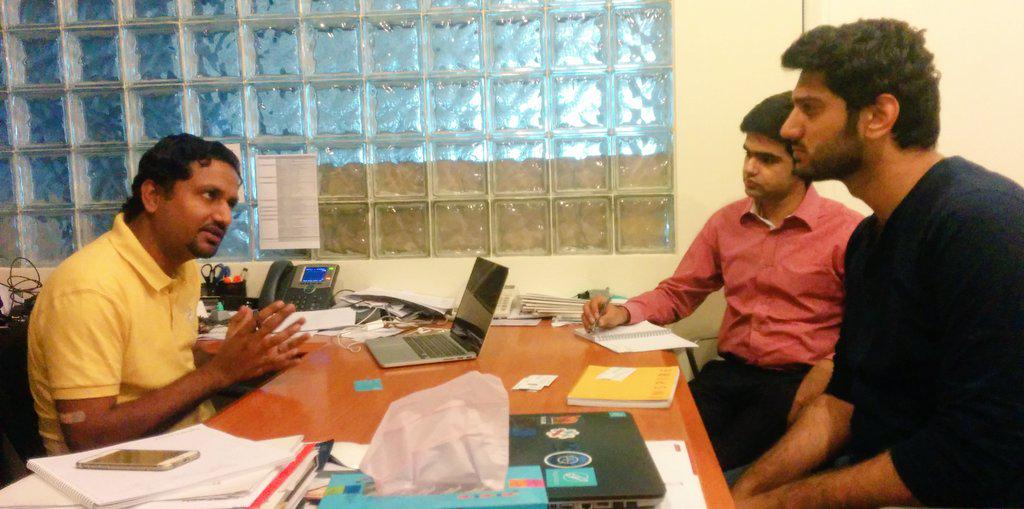 TechHubConnect's tweet photo. 2day @harisbn & AmirKhan (VP, Global Markets) mentor #Plan9Startups #CelebratingOurHeroes @umarsaif @nabeelaq http://t.co/cd9Xc8lnD6