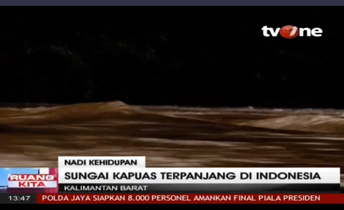 tvOneNews's tweet photo. Sungai Kapuas di Provinsi Kalimantan Barat sungai terpanjang di Indonesia #RuangKita http://t.co/xsADuSdrce http://t.co/O4xQljLyyO