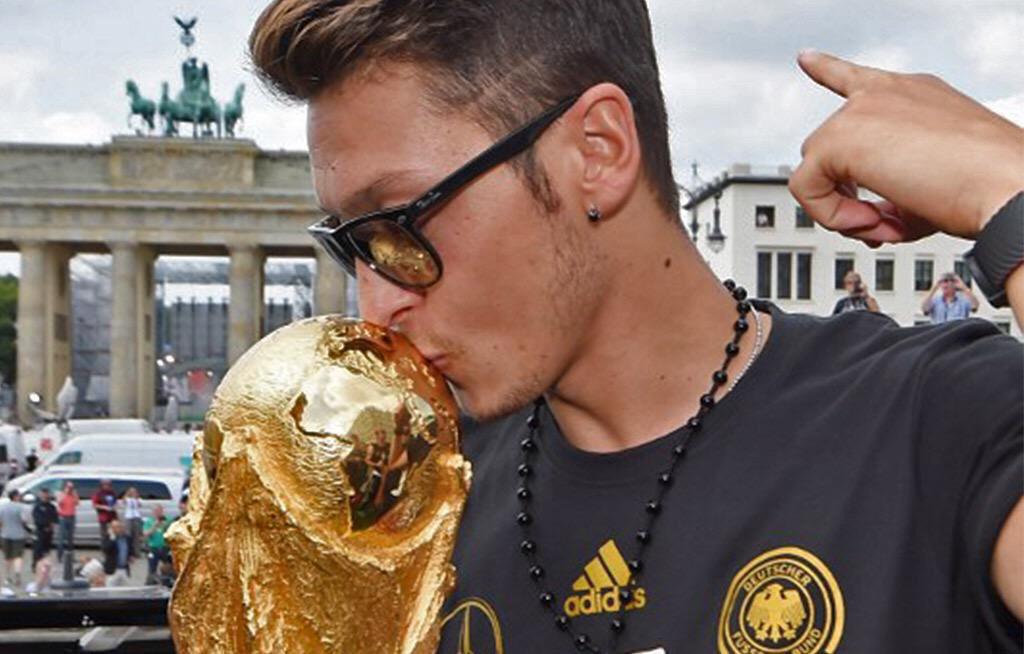 Happy birthday Mesut Ozil    Bast cam ever 