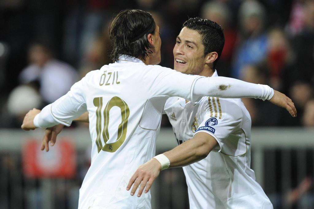 Happy birthday mesut ozil 