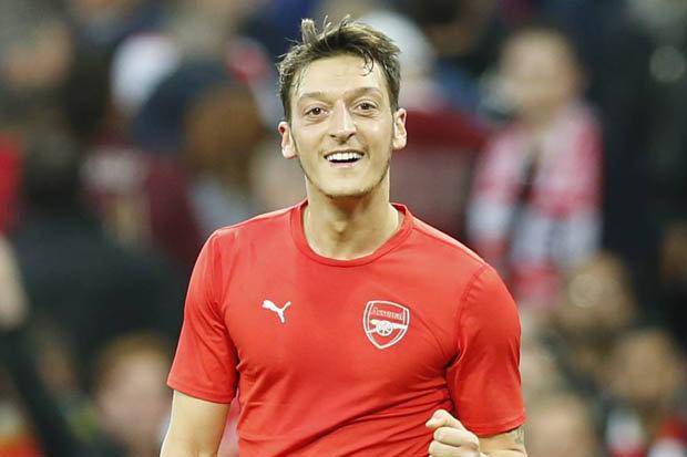 Birthday shoutout to one of my favourite Human ever

Happy 27th birthday, Mesut Ozil! Thanks for being a 
